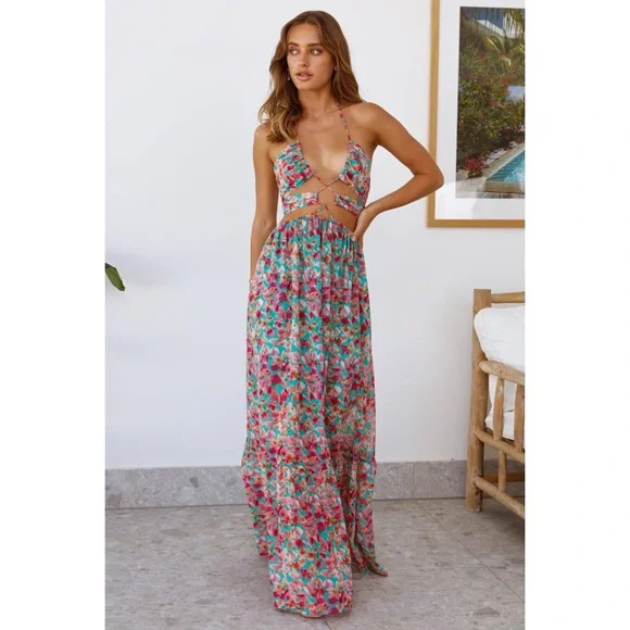 💐 Hello Molly, Free Flight Floral Strappy Maxi Dress - Picture 3 of 16